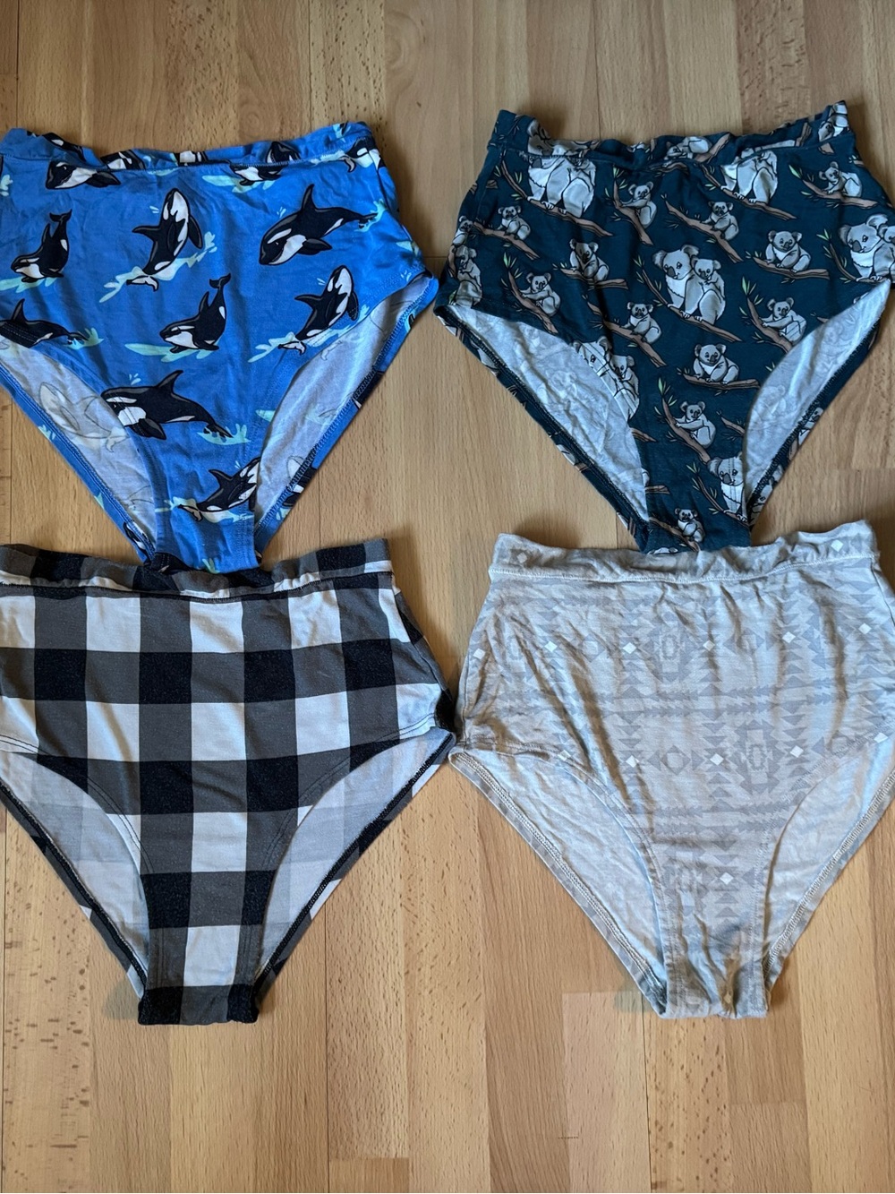 Bundle of 4 MeUndies Women High waisted Underwear, NWOT, Size: Medium